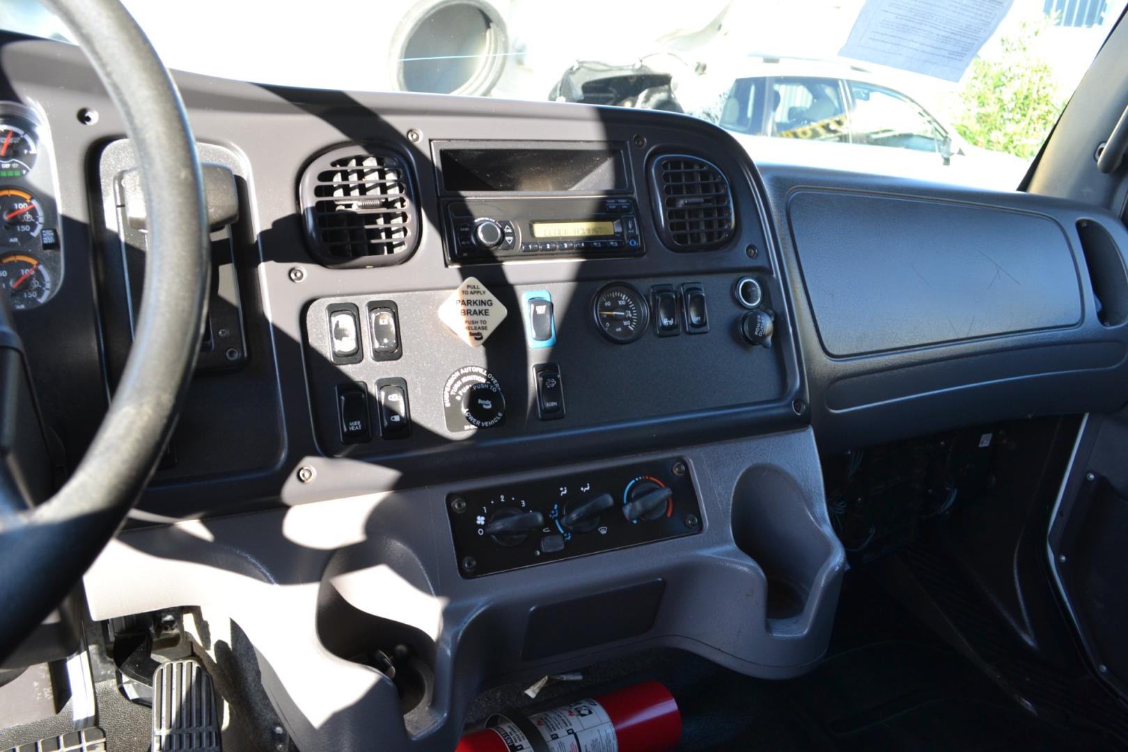 2017 WHITE /BLACK FREIGHTLINER M2-106 with an CUMMINS ISB 6.7L 260HP engine, ALLISON 2500RDS AUTOMATIC transmission, located at 9172 North Fwy, Houston, TX, 77037, (713) 910-6868, 29.887470, -95.411903 - Photo#12